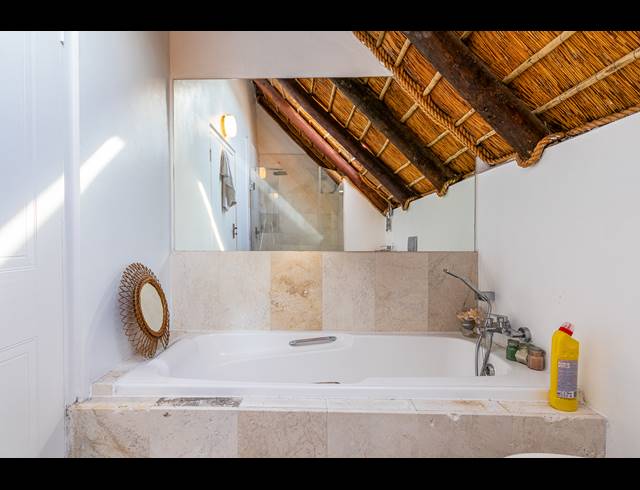 4 BEDROOM HOUSE FOR SALE IN WEST BEACH